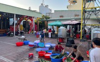 Người Công giáo ở TP.HCM đến nhà thờ gói bánh chưng, làm điều đặc biệt dịp tết