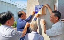 Giáp Tết Bính Ngọ, doanh nhân trao tặng nhà đại đoàn kết ở xã ven biển tỉnh Đồng Tháp 