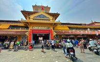 Trưa 27 tết, chuyện lạ chợ Bình Tây: Tiểu thương đóng sạp vì… 'không còn gì bán'