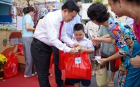 Tết ấm áp ở phương Nam: Món quà nhỏ, nghĩa tình to