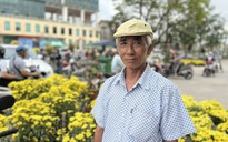 Chợ hoa ở Huế ngày 29 tết: 'Mừng quá, vừa hết để kịp về đón giao thừa'