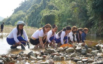 Lạ kỳ tục ‘đắp chăn ngày mùng 7 tết’: Cả làng xuống suối đón lộc đầu năm