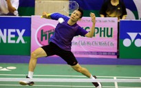 Nguyễn Tiến Minh 'khóc ròng' với sự cố bất ngờ ở giải cầu lông quốc tế Singapore