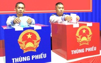 Vùng 2 Hải quân bầu cử sớm tại bến, đưa thùng phiếu ra nhà giàn DK1