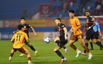 HAGL thắng 2 trận liên tiếp, ‘tòa tháp’ 1,95 m nói điều tuyệt vời!