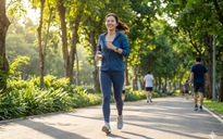 'Thời điểm vàng' đi bộ sau bữa ăn giúp kiểm soát đường huyết tối ưu