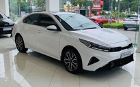 Thêm mẫu xe sedan tại Việt Nam bỏ bản số sàn