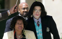 Mẹ của Michael Jackson vẫn khỏe mạnh, minh mẫn trong lần xuất hiện hiếm hoi