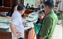 Cụ bà mang 19 chỉ vàng đi bán để chuyển tiền cho kẻ lừa đảo