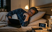 Cảnh báo mới: Người lớn tuổi đi ngủ giờ này nguy cơ bị đột quỵ cao hơn