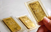 Giá vàng rơi tự do, bắt đáy vẫn rủi ro khó lường