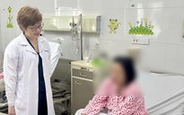 Đắp lá vùng kín gây viêm loét rộng