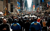 Biểu tình rầm rộ khắp nước Mỹ phản đối Tổng thống Trump