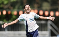 Người hùng Trường ĐH Svay Rieng xúc động với phần thưởng đặc biệt