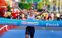 Hoàng Nguyên Thanh lần thứ 7 vô địch Tiền Phong Marathon, Ngọc Hoa trườn về đích tạo cảm xúc đặc biệt
