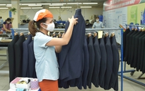 Dệt may ứng phó 'cú sốc' giá dầu và cước container tăng vọt