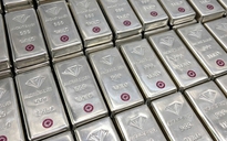 Giá vàng, giá bạc 'lao dốc'