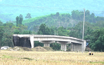 Mong sớm chấm dứt cảnh 'cầu xây xong vẫn phải đi đường vòng'