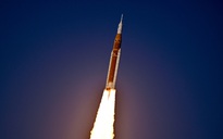 Phi hành gia NASA khởi hành lên mặt trăng