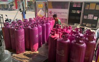 Giá gas giảm mạnh 75.000 đồng/bình 45 kg