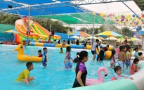 Nắng nóng là 'cơ hội vàng': Xe nước thu 7 triệu/ngày, công viên nước đón 3.000 khách