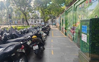 Chọn bãi gửi xe hay chọn bích họa giữa trung tâm TP.HCM?