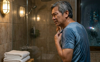 Nhớ 3 điều khi tắm mùa nắng nóng để tránh đột quỵ, nhồi máu cơ tim