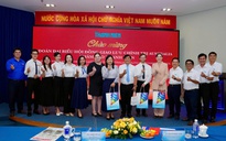 Đoàn đại biểu Hội đồng Giao lưu chính trị Úc thăm Báo Thanh Niên