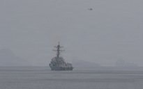 Mỹ áp thêm cấm vận, Iran dọa đánh chìm tàu Mỹ ở eo biển Hormuz