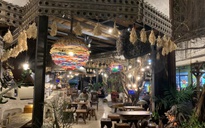 Độc đáo quán cà phê chỉ toàn phế liệu nhưng nhiều người mê mẩn