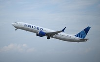 United Airlines tăng mạnh giá vé do nhiên liệu leo thang