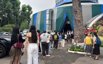 Rạp xiếc Công viên Gia Định có gì mà người dân xếp hàng dài đến xem?