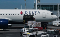 Ca chào đời trên không phận Mỹ