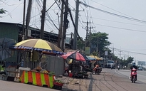 Buôn bán tràn ra lề đường