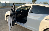 Ô tô đỗ dưới trời nắng gắt ảnh hưởng thế nào đến nội thất xe?