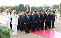 Lãnh đạo Đảng, Nhà nước, MTTQ vào Lăng viếng Chủ tịch Hồ Chí Minh