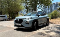 Vì sao xe hybrid 'sợ' trời nóng?