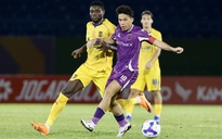 Đua trụ hạng V-League đảo chiều ngoạn mục