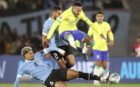 Neymar bỏ tập ngày đầu tiên đội tuyển Brazil hội quân, chấn thương gây lo ngại