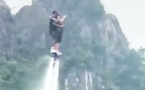 Vận động viên và du khách gặp nạn khi chơi flyboard tại Ninh Bình