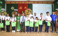 Hơn 2,5 tỉ đồng tiếp sức Trung tâm Nuôi dạy trẻ khuyết tật Võ Hồng Sơn