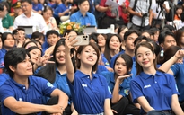 'Mùa hè số' của thanh niên tình nguyện: Mang AI gõ cửa từng nhà