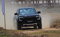 Ford Ranger Raptor máy xăng giá 1,448 tỉ đồng có gì chinh phục 'dân chơi'?
