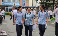 Đề toán tốt nghiệp THPT, có thí sinh ra khỏi phòng thi tự tin chắc 10 điểm