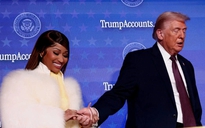 Nicki Minaj bị 'ném đá' vì chúc mừng sinh nhật Tổng thống Donald Trump