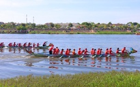 Rộn ràng giải đua thuyền trên dòng sông quê hương nhà thơ Tế Hanh