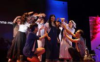 Dựng 'Mamma Mia!', người trẻ xây cộng đồng nhạc kịch