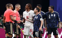 Hình ảnh không được phát trên tivi: Dàn dự bị Anh và Argentina xô xát, Messi là ‘điểm nóng’