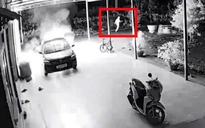 Mâu thuẫn hàng xóm, nửa đêm lẻn vào nhà tẩm xăng đốt ô tô