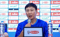 HLV Kim Sang-sik vừa xem World Cup vừa ước: 'Mong đội tuyển Việt Nam được góp mặt'